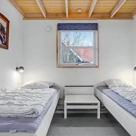 別荘 3 Bedroom Amazing Home In Knebel *