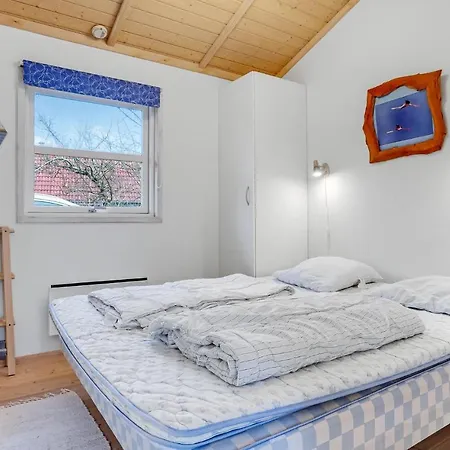 3 Bedroom Lovely In Holiday home