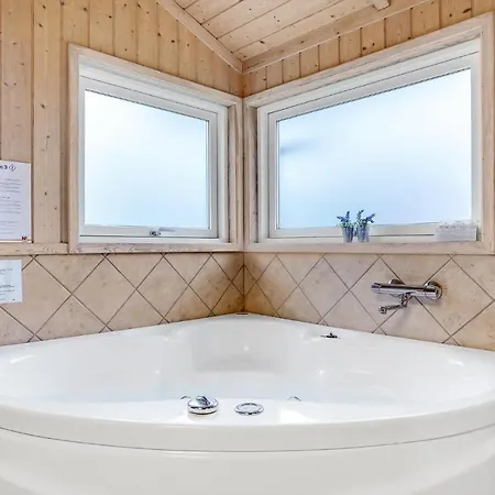 Holiday home 3 Bedroom Lovely In Knebel