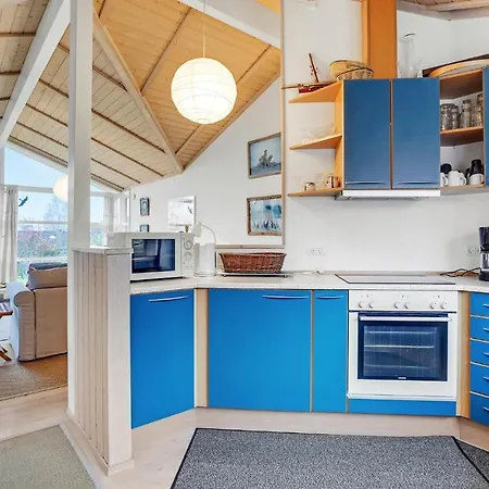 3 Bedroom Lovely In Knebel